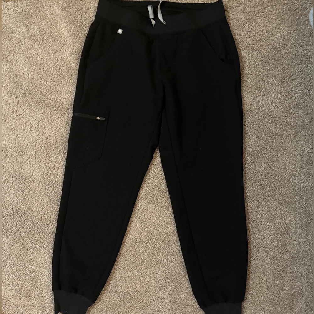 Zamora jogger scrubs!